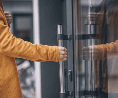 blog Tips Memilih Pintu Otomatis yang Sesuai untuk Kebutuhan Anda