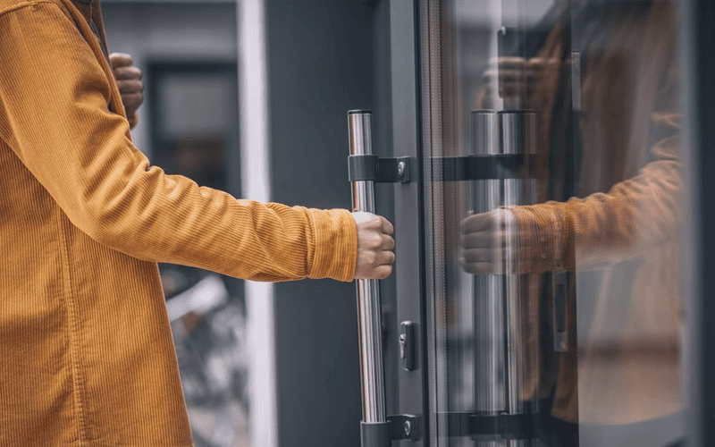 blog Tips Memilih Pintu Otomatis yang Sesuai untuk Kebutuhan Anda
